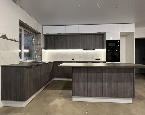 Кухня в Меруги