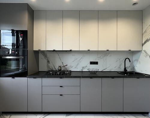 Прямая кухня с фасадами AGT